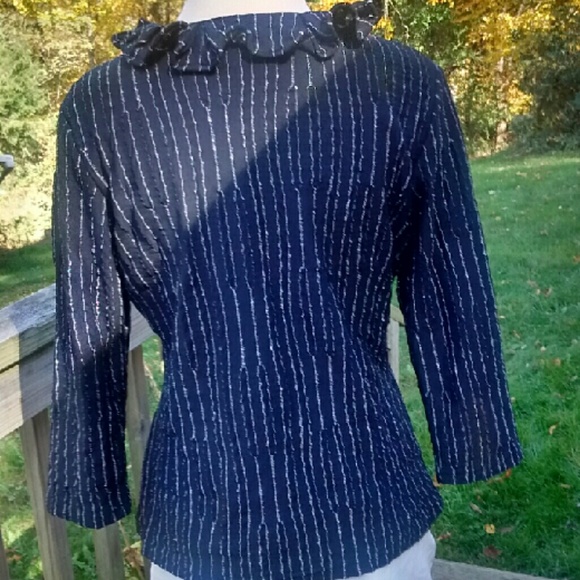 Beautiful black and silver top - Picture 3 of 3