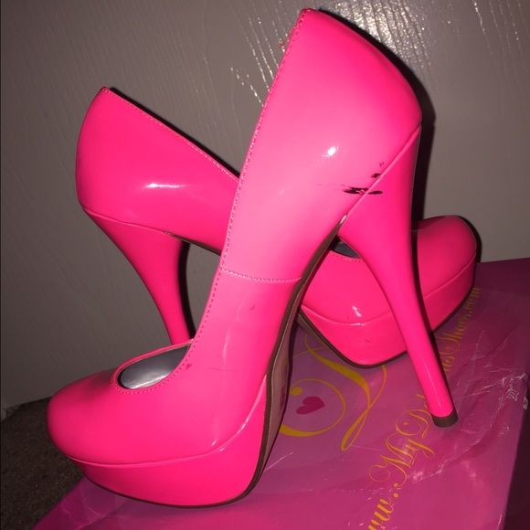 Heels - Picture 3 of 4