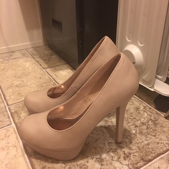 Brash nude heels