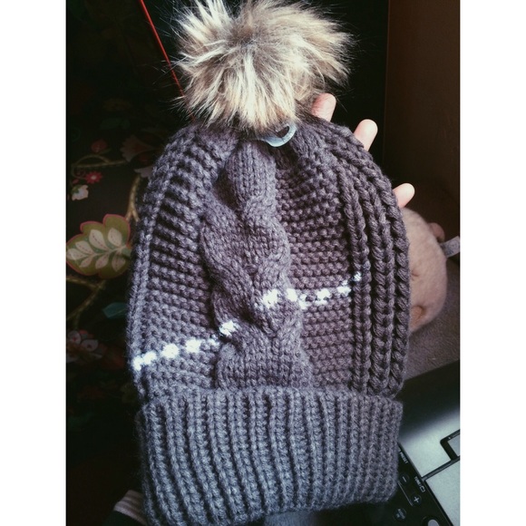 Knit Beanie with Fur Pom