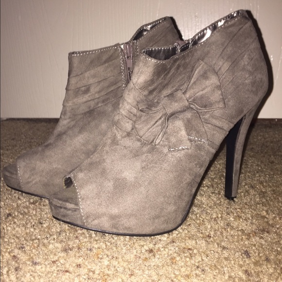 Suede heels