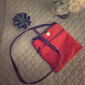 Authentic Michael Kors crossbody bag. Medium.