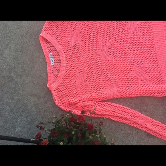 Bright Coral sweater!!! 🌺🌻