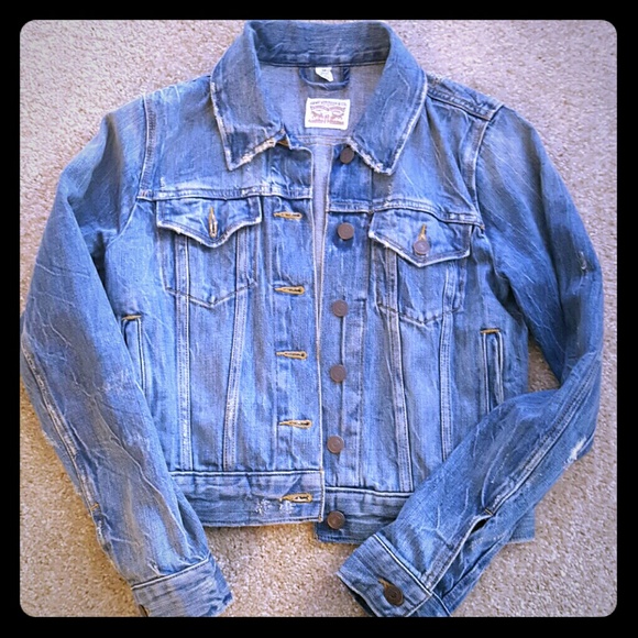 Levi's destroyed denim trucker jacket