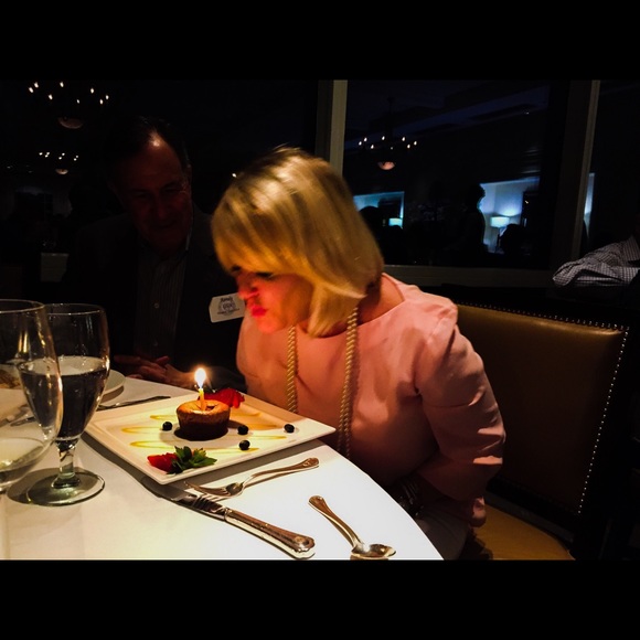 Meet your Posher, Lynn - Picture 1 of 1