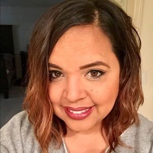 Meet your Posher, Esther