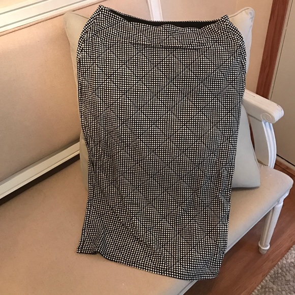 NWOT's woman's pencil skirt M