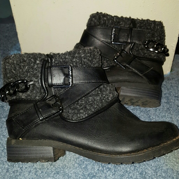 SOLD******Ankle boots
