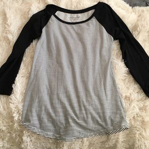 American Eagle Black Striped Bassball Tee