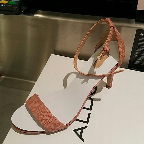 Sandal heels open toed - Picture 2 of 4