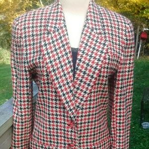 Houndstooth print, red, black and cream suit.