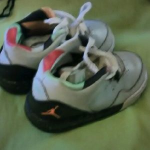 Air Jordan little boys shoe