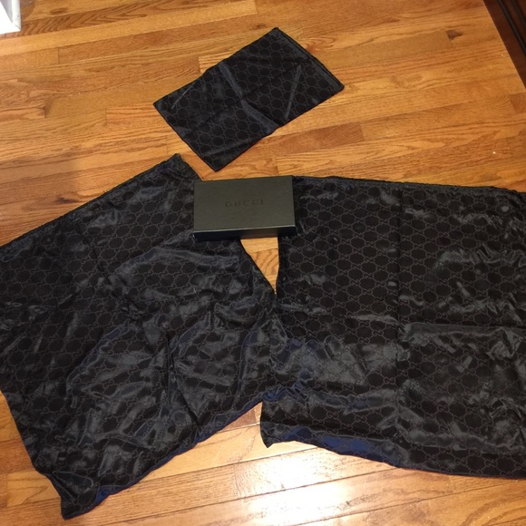 Gucci dust bag. Includes 3 dust bags and box