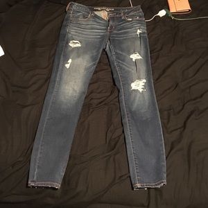 American eagle distressed skinnies
