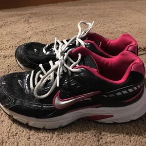 Women's Nike Initiator sneakers. Size 8.