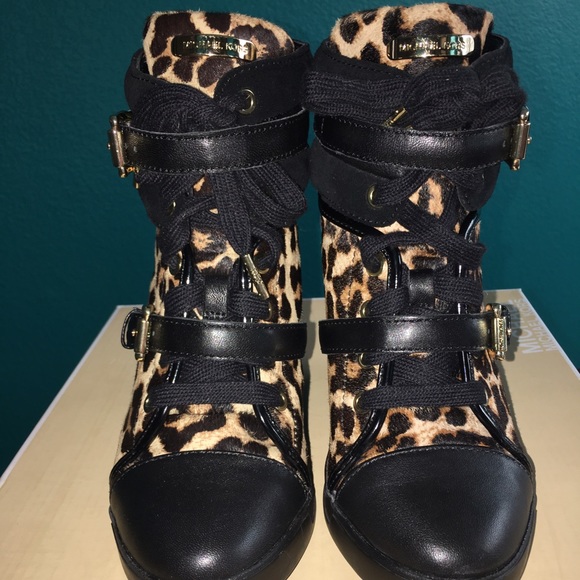 Michael Kors Skid Wedge - Picture 2 of 3