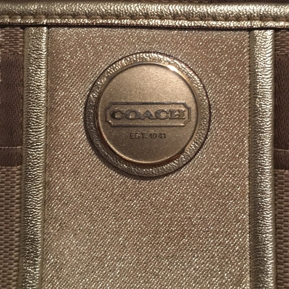 Coach purse - Picture 2 of 2