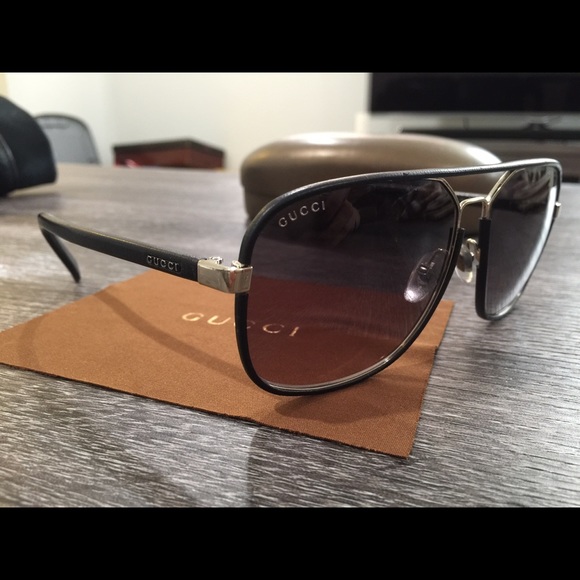 Authentic Gucci leather Aviator Sunglasses - Picture 2 of 3