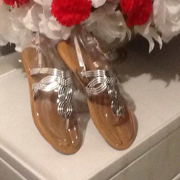Adorable Bamboo BRAND NWOT SLippers💚🌻🌻💚