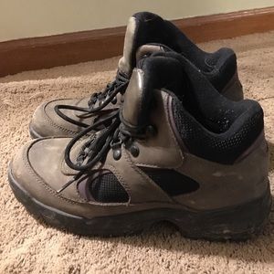 Women's hiking boots. Size 9.5. Columbia