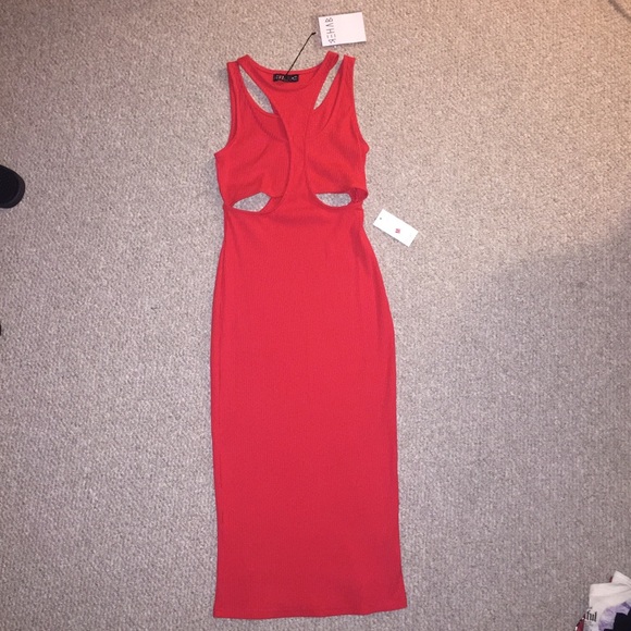 SEXY RED MIDI DRESS - NEW WITH TAGS! - Picture 4 of 4