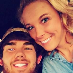 Meet your Posher, Sarah beth