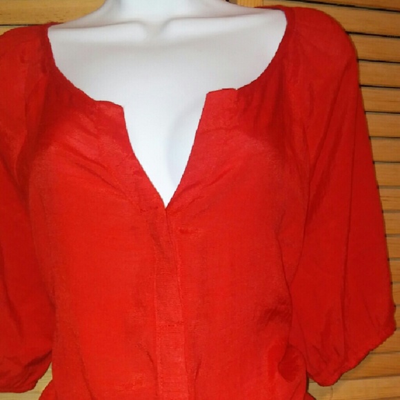 Red blouse - Picture 4 of 4