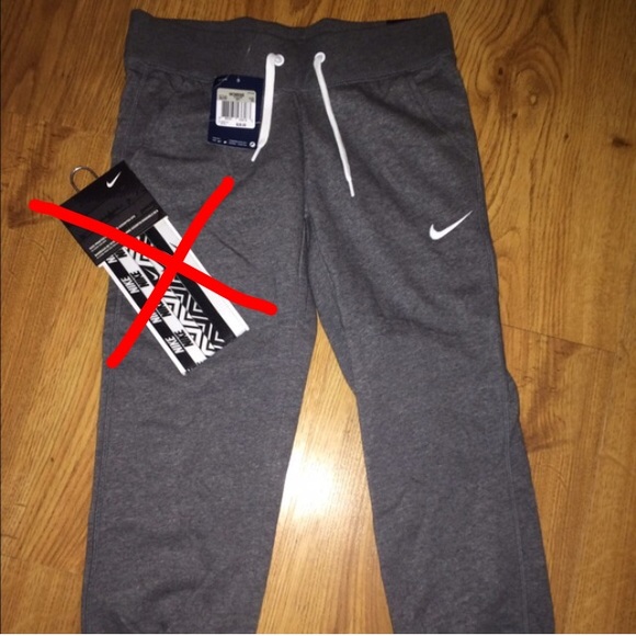 BRAND NEW Nike capri sweats