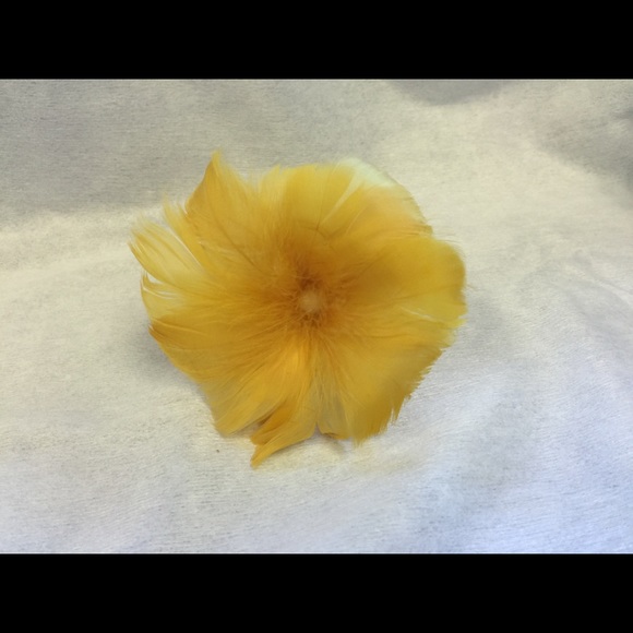Alani Rose's Yellow Pua, Feather Hair Flower