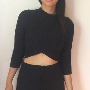 Crop top in burgundy and black