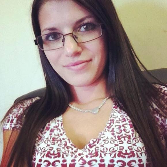 Meet your Posher, Chalea - Picture 1 of 1