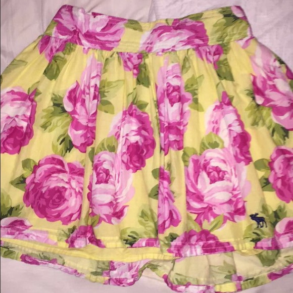Abercrombie and Fitch floral skirt - Picture 1 of 2