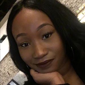 Meet your Posher, Kiasha