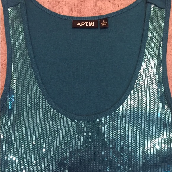 ❌SOLD❌ Sequined Tank - Picture 2 of 3