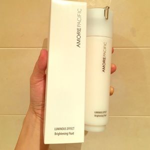 NWT Amorepacific LuminuousEffect Brightening fluid