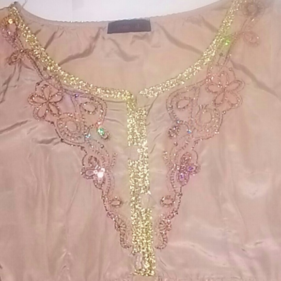 Stylish Blouse - Picture 2 of 4