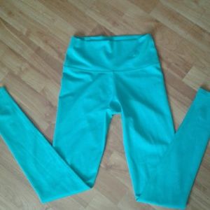 Mika yoga wear leggings