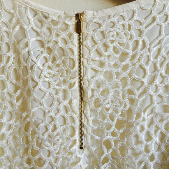 NWT Calvin Klein Crochet Lace Top Blouse - Picture 3 of 5