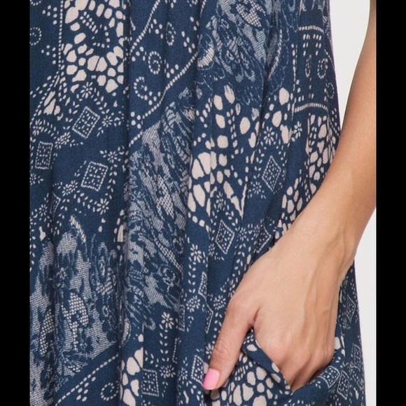New Gorgeous Print Cocoon Maxi Dress - Picture 2 of 4