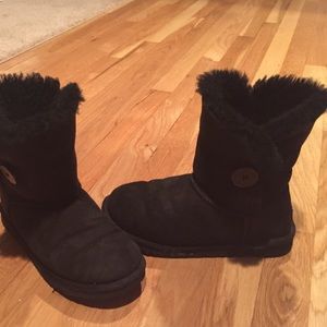 Black Uggs