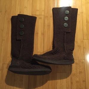 Classic Ugg Cardy Tall button boots