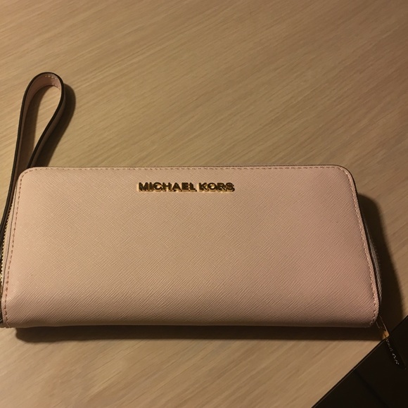 Michael Kors continental Travel Wallet