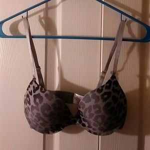 Grey cheetah bra in size 34b
