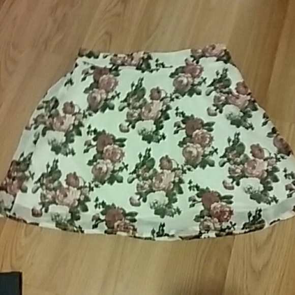 Tobi floral skirt
