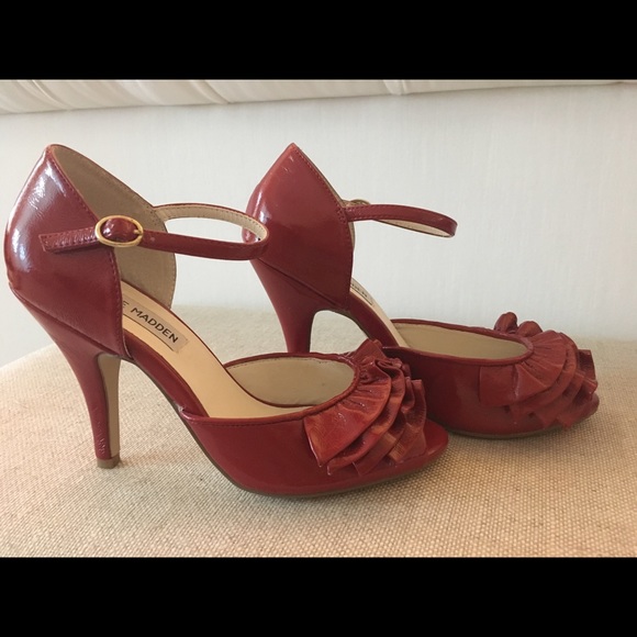Red Ruffle Pumps - Picture 2 of 4