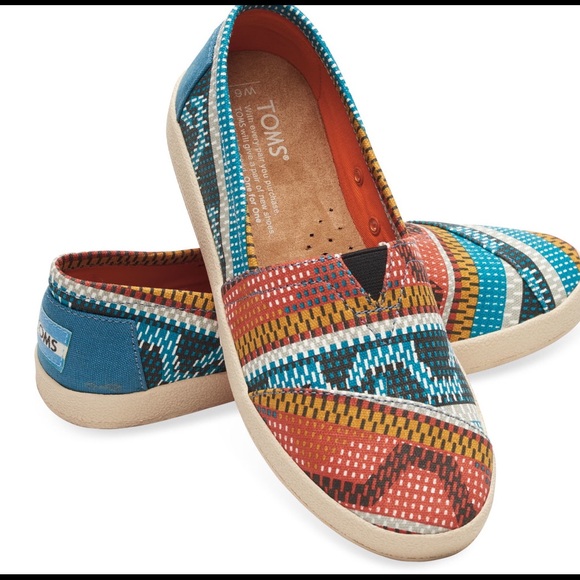 NEW Multi Canvas Geometric Women's Avalon size 9