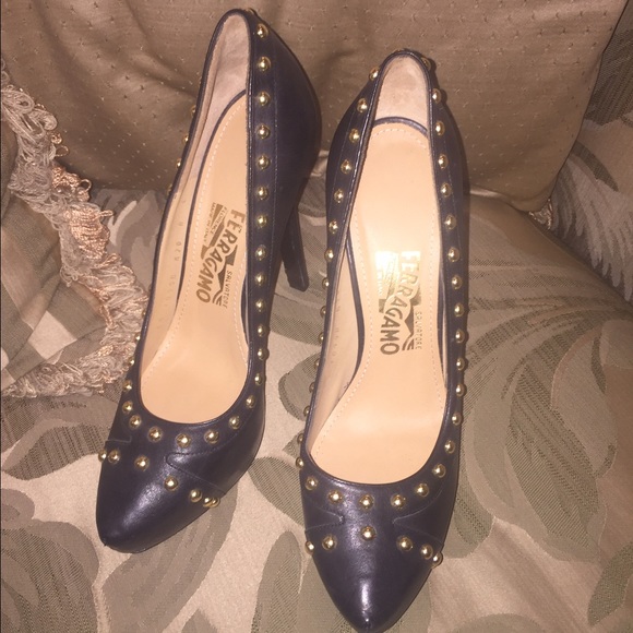 SALE OMG Salvatore ferragamo pumps PRISTINE COND. - Picture 2 of 4