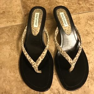 Women's casual shoes