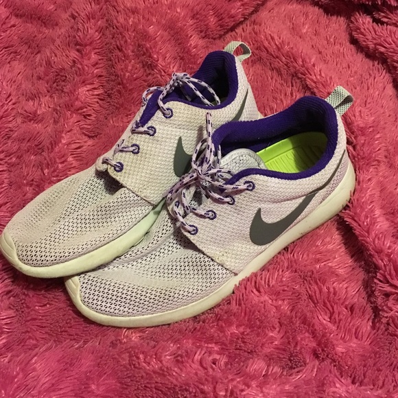 Nike Roshe Runs Gently Used