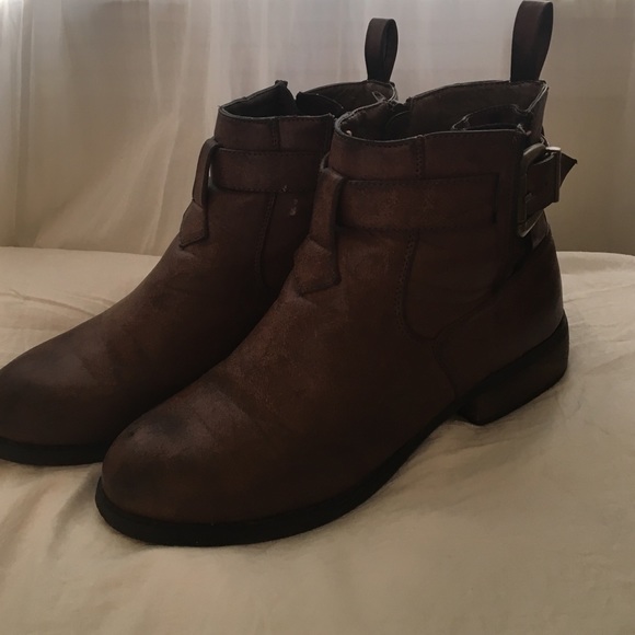 Ankle boots